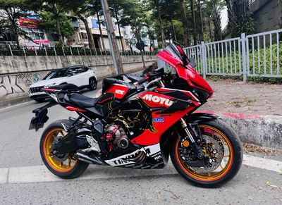 Honda CBR 650R 202I mới keng lên full cacbon 1000c. Mua bán Xe máy tại Quận Cầu Giấy Hà Nội được đăng bởi Tong motor xe may