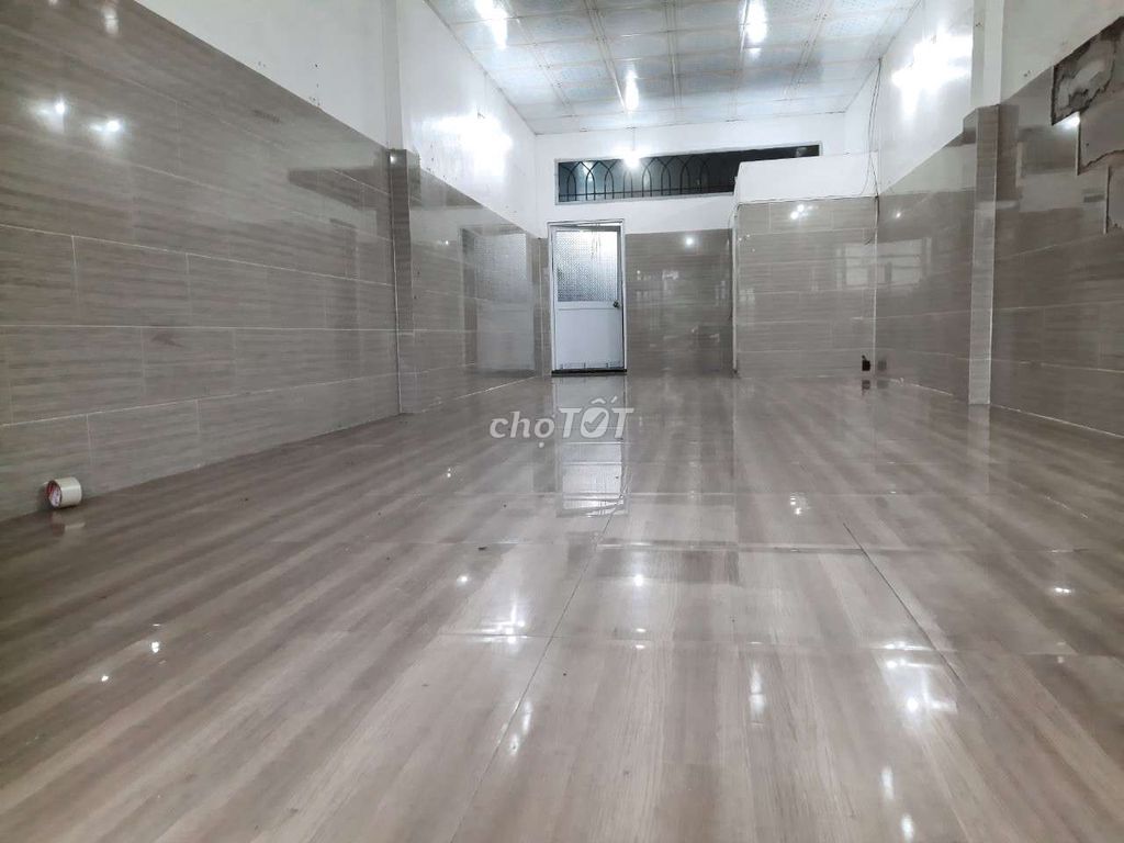 Nhà tiện kinh doanh buôn bán, 100m2, 2 phòng ngủ, 2WC, Quốc Lộ 1A