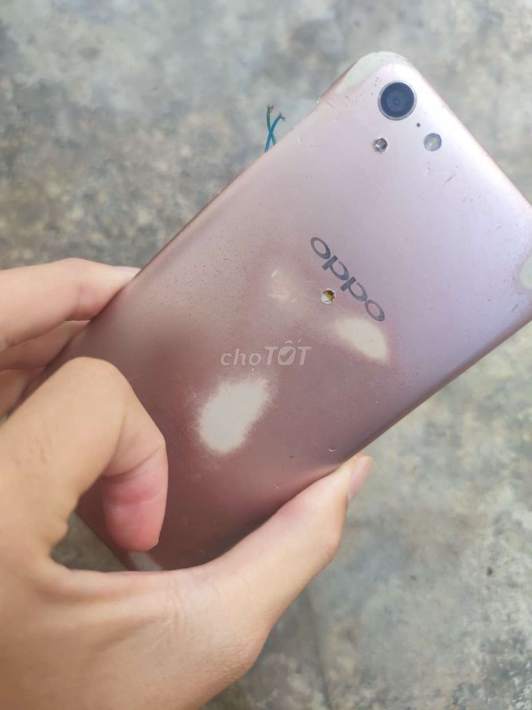 OPPO Vàng hồng Đã sử dụng. Mua bán Điện thoại tại Huyện Lắk Đắk Lắk được đăng bởi Hau Tran hình 1
