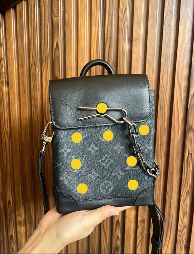 Túi xách Louis Vuitton Da cao cấp Đen còn mới. Mua bán Túi xách tại Huyện Thoại Sơn An Giang được đăng bởi Tống Giang hình 1