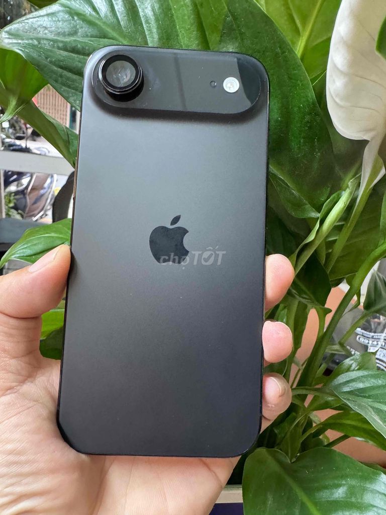 Điện thoại iPhone Đen. Mua bán Điện thoại tại Quận Thanh Khê Đà Nẵng được đăng bởi Huỳnh Văn Hải hình 1
