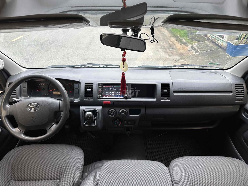 cần bán Toyota Hiace 2016 Xăng chính chủ. Mua bán Ô tô tại Quận 12 Tp Hồ Chí Minh được đăng bởi Diễm Phúc hình 11