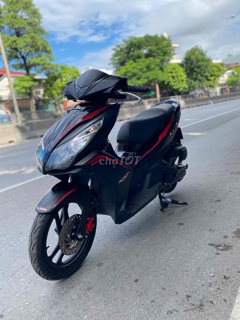 Honda Air Blade 125, матовый черный