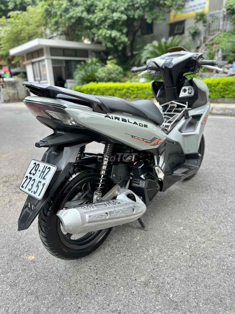 Honda Airblade 2021!! 150cc phanh ABS chạy lướt/mo. Mua bán Xe máy tại Quận Hoàng Mai Hà Nội được đăng bởi Xe Máy Quân Oanh  hình 3