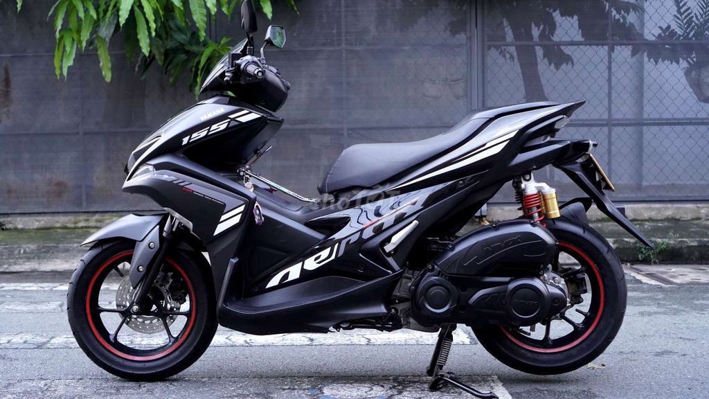 Yamaha NVX 155 ABS Smartkey - Biển SG Đen Nhám