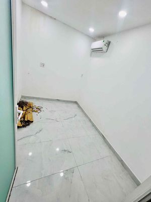 Chính Chủ Cho Thuê Nhà MT QL 50 Gần NVL Giá 12tr Cọc 1th NT 3pn 3wc Ạ