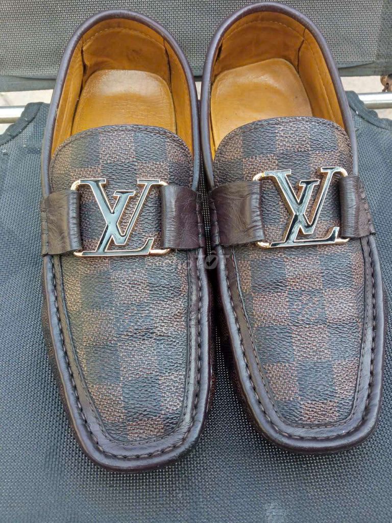 LV,  size 40, made jn Italy