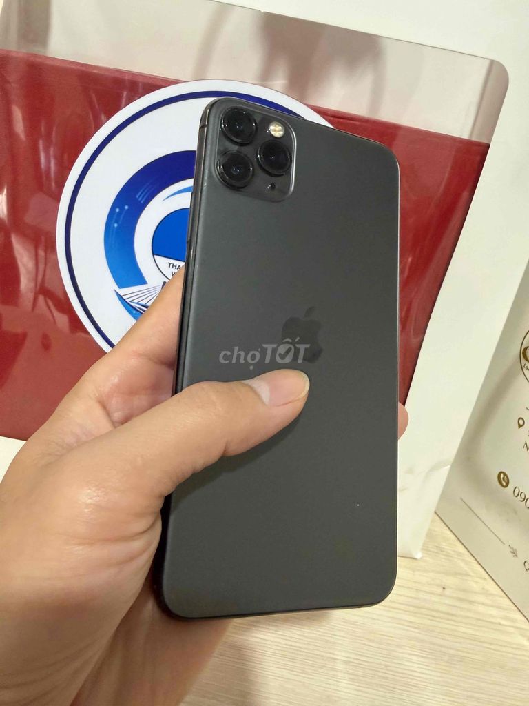 Apple iPhone 11 Pro Max Xám quốc tế pin 100. Mua bán Điện thoại tại Quận Ninh Kiều Cần Thơ được đăng bởi everest hình 1