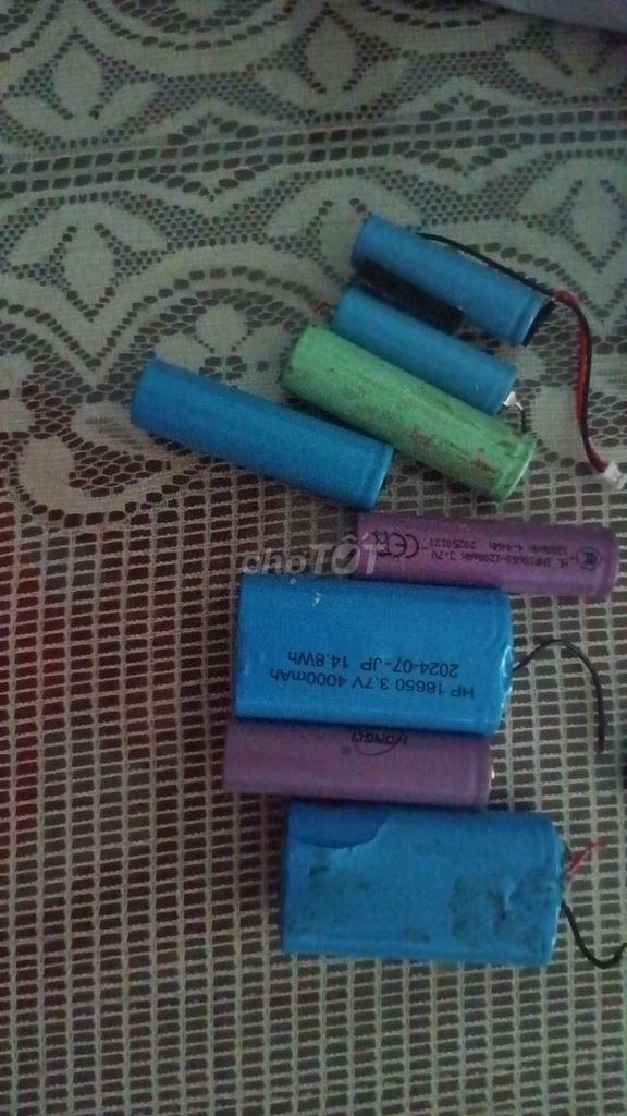 Pin sạc 4000mAh 3.7V cũ Xanh Tím Xanh lá. Mua bán Linh kiện (RAM, Card...) tại Huyện Cái Bè Tiền Giang được đăng bởi Quyền Nguyễn hình 1