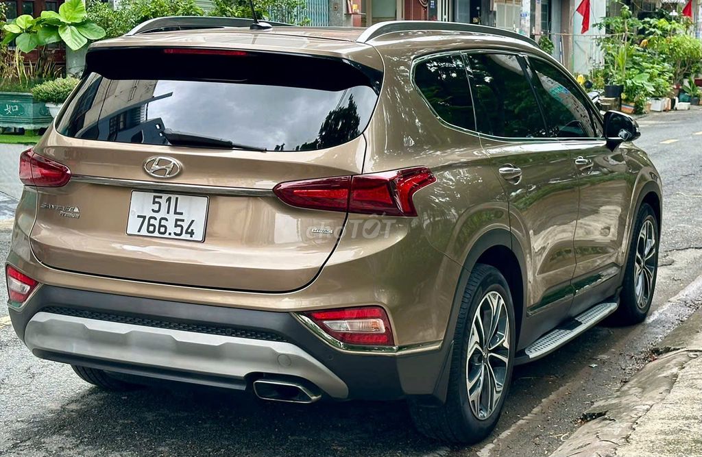 CHÍNH CHỦ BÁN Hyundai Santa Fe 2019 CÒN RẤT MỚI. Mua bán Ô tô tại Quận 6 Tp Hồ Chí Minh được đăng bởi Mr Phụng hình 18