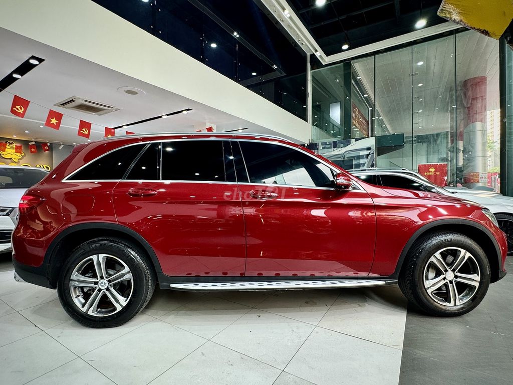 Mercedes Benz GLC Class2018 250 4MATIC AT-63000 km
