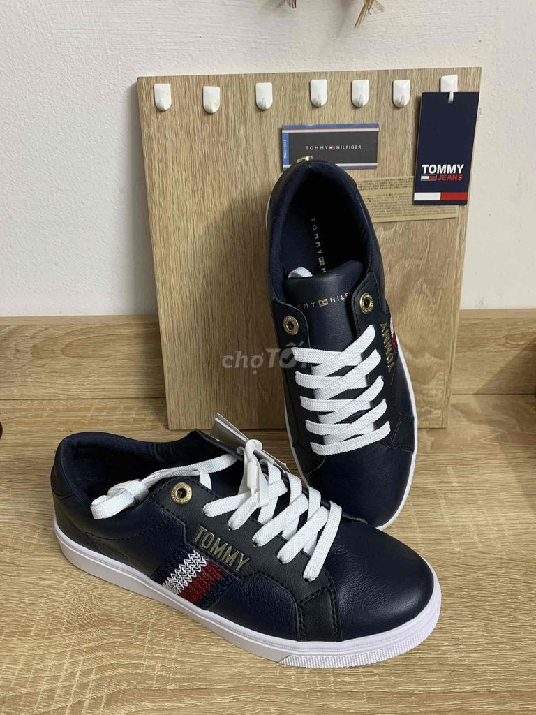 Giày Tommy Hilfiger nữ Auth 100%