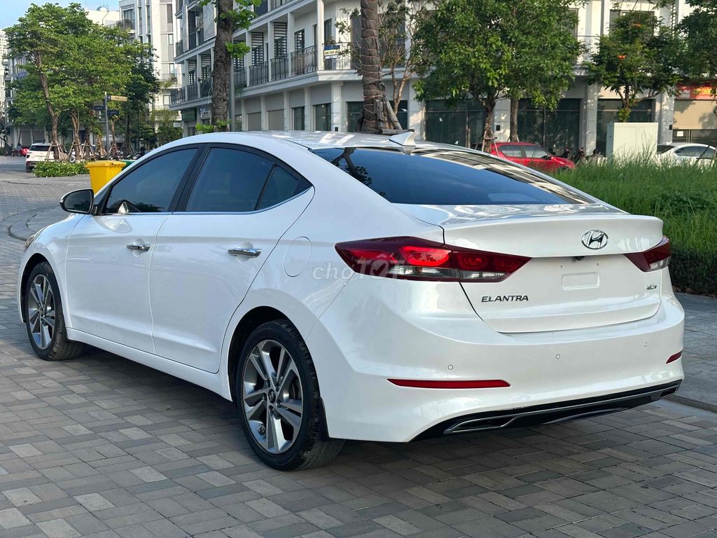 Hyundai Elantra 2017 2.0 AT - 96.000km - Mới về! Hàng HOT!💥💥💥