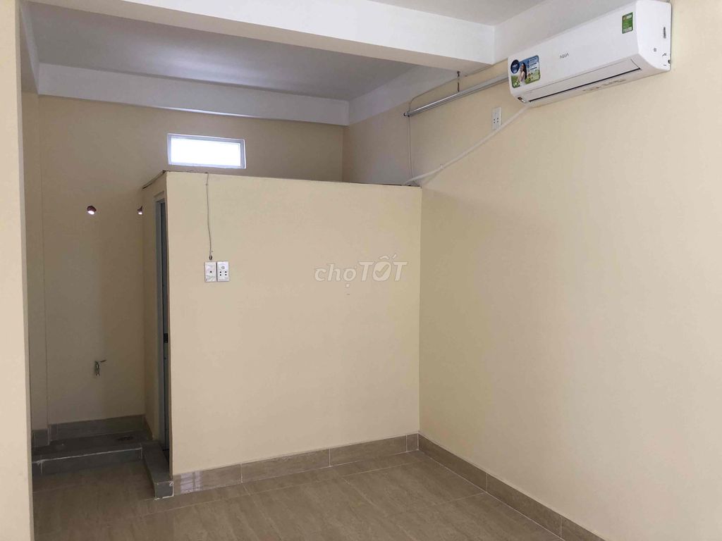 CHO THUÊ PHÒNG TRỌ CHÍNH CHỦ TẠI QUẬN TÂN PHÚ CÓ THANG MÁY, WC RIÊNG,