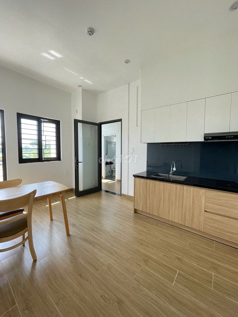 căn hộ 2 mặt tiền đường lớn, có chỗ đỗ ô tô