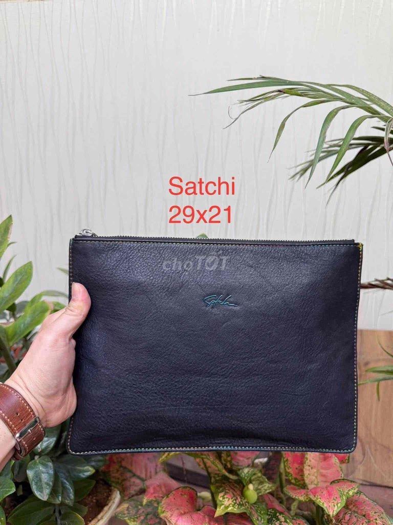 Túi cầm tay SATCHI Da bò Đen 29x21. Mua bán Túi xách tại Huyện Thanh Trì Hà Nội được đăng bởi Gấm Hoa 2Hand hình 1