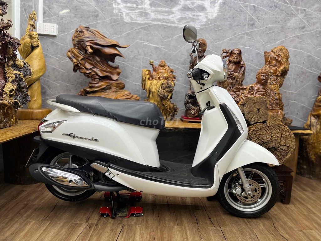 👉Grande chính chủ biển SG máy móc zin êm. Mua bán Xe máy tại Quận 7 Tp Hồ Chí Minh được đăng bởi Xe Cũ Hiếu CT hình 5