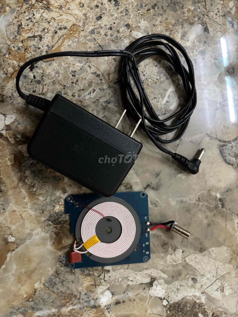 Bộ sạc không dây Đen. Mua bán Phụ kiện (Màn hình, Chuột...) tại Huyện Chợ Mới An Giang được đăng bởi K hình 1
