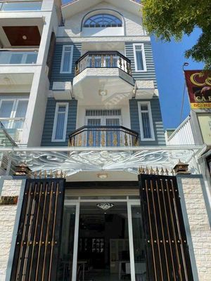 Cần bán gấp nhà mặt tiền đường khu 38 ha.DT 4,5*20  .1 trệt 3 lầu