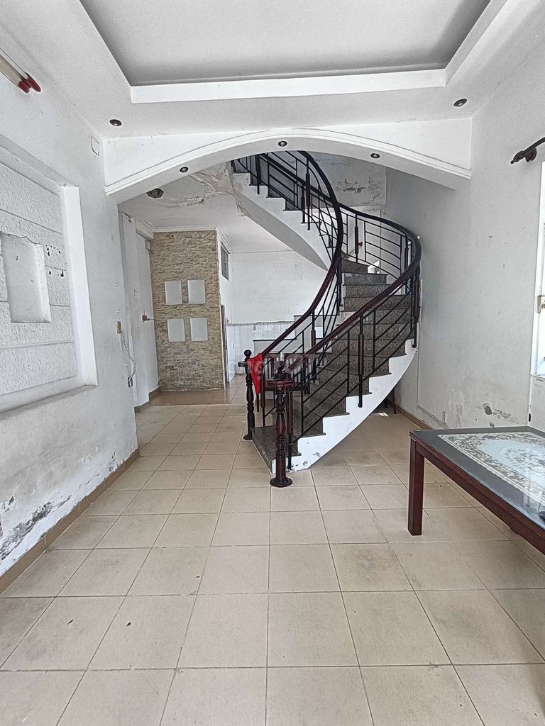 Дом с большим двором, пляж Бао Тан Тханг 10x12 м, 1 этаж