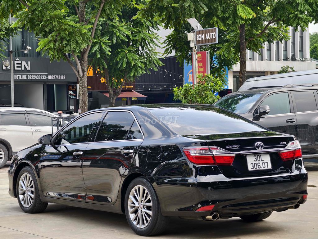 Toyota Camry 2018 2.5Q - 70000 km màu đen. Mua bán Ô tô tại Quận Long Biên Hà Nội được đăng bởi BON AUTO hình 3