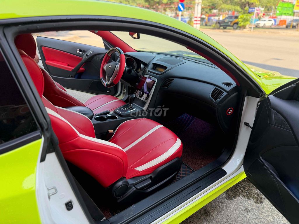 Hyundai Genesis Coupe 2.0 AT. Mua bán Ô tô tại Thành phố Thủ Đức Tp Hồ Chí Minh được đăng bởi Xe Lướt hình 9