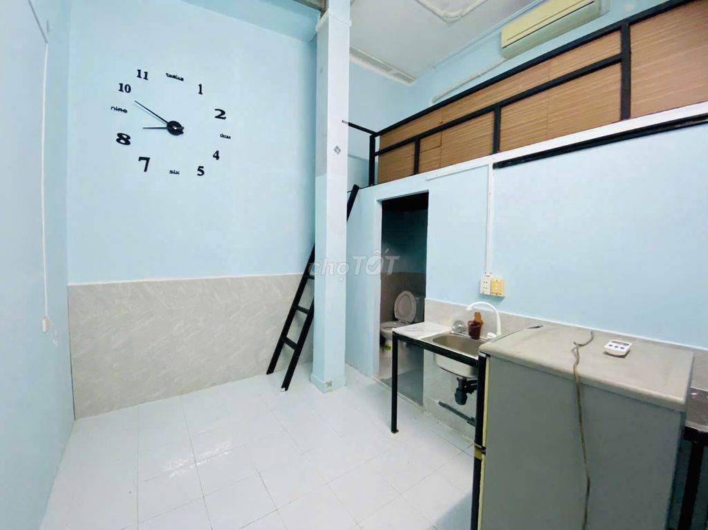 PHÒNG MỚI CÓ GÁC, BẾP TOILET RIÊNG