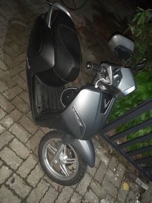 Xe máy điện Vinfast Klara 2020 màu Xám. Mua bán Xe điện tại Quận Cẩm Lệ Đà Nẵng được đăng bởi Hà