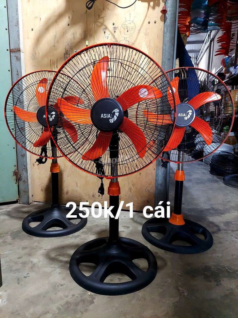 Quạt đứng ASIA Đen cam điều chỉnh độ cao. Mua bán Quạt tại Quận Cẩm Lệ Đà Nẵng được đăng bởi Lê hiền hình 1