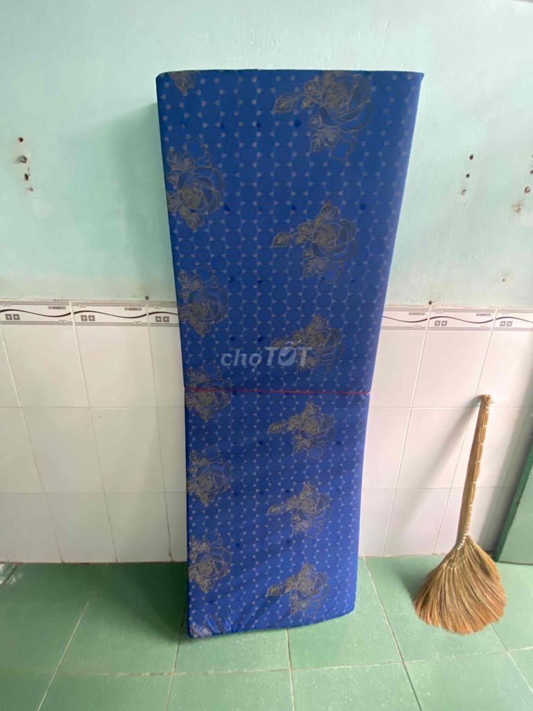 Nệm gấp 1m6x2m Như mới. Mua bán Giường, chăn ga gối nệm tại Quận Ninh Kiều Cần Thơ được đăng bởi TTV hình 1