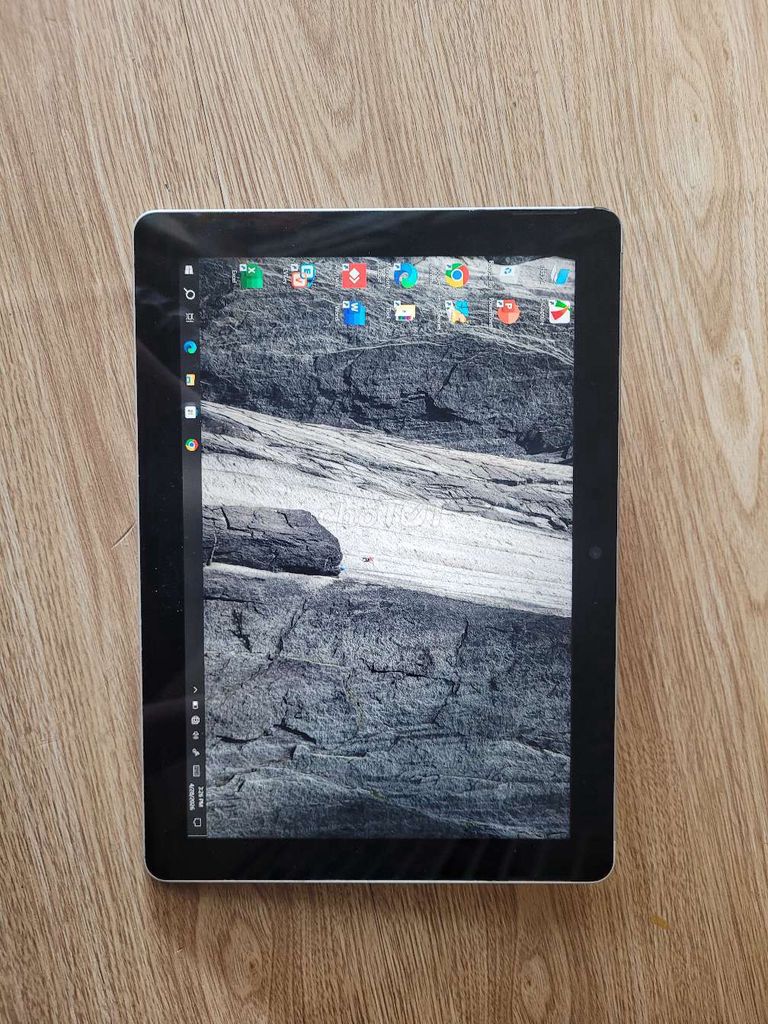 Surface Go 1 8GB/128GB pin 4h. Mua bán Laptop tại Quận Tân Bình Tp Hồ Chí Minh được đăng bởi Quang hình 1
