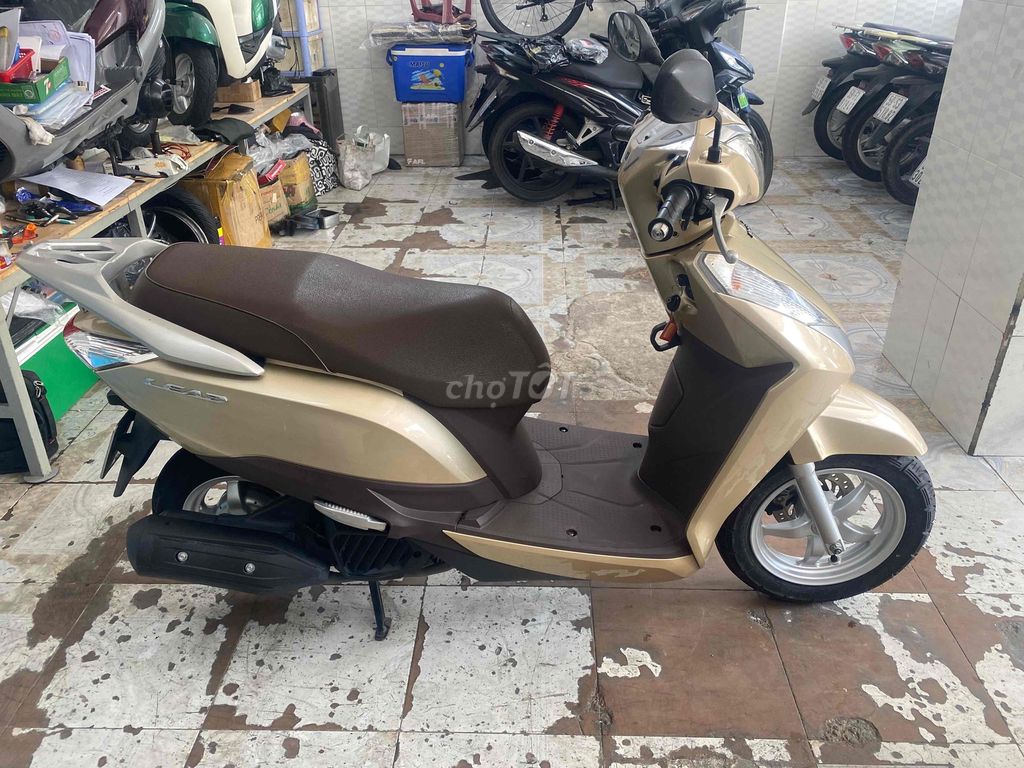 lead 2017 bstp 9chủ còn đủ phụ kiện. Mua bán Xe máy tại Quận Phú Nhuận Tp Hồ Chí Minh được đăng bởi Hung Nguyên hình 3
