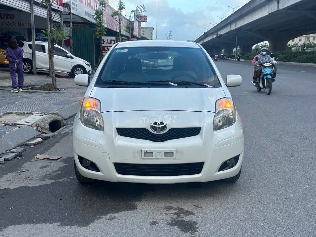 Toyota Yaris 1.3 AT nhập Nhật 2010. Mua bán Ô tô tại Quận Hoàng Mai Hà Nội được đăng bởi Thanh auto hình 1