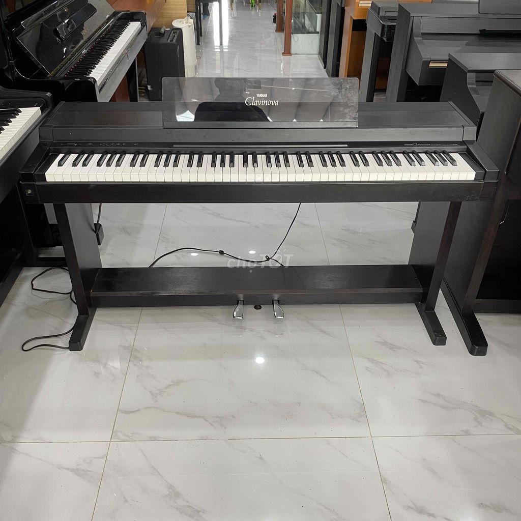 Piano Yamaha CLP300