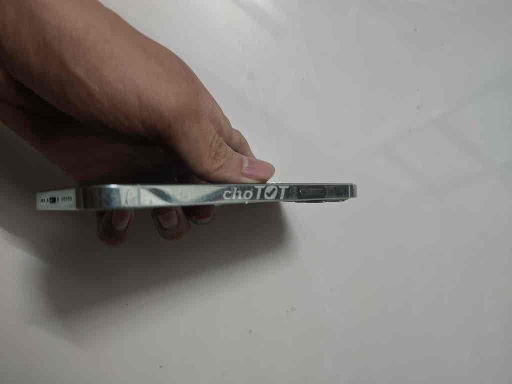 Apple iPhone 12 Pro 128GB Trắng 83%. Mua bán Điện thoại tại Quận Tân Phú Tp Hồ Chí Minh được đăng bởi Lê Bá Minh hình 1