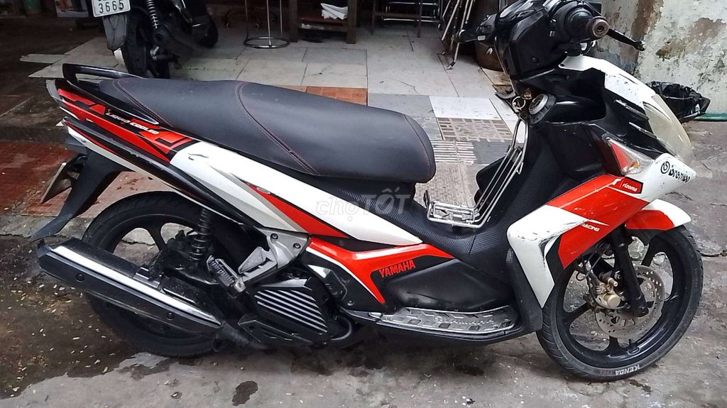 Yamaha Nouvo красный, белый, черный