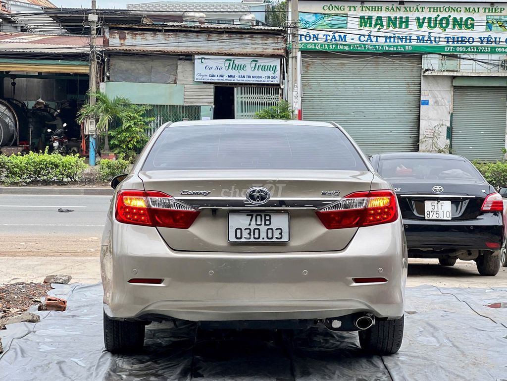 Camry 2.5Q 2014 nội ngoại thất đẹp nét căng. Mua bán Ô tô tại Thành phố Thủ Dầu Một Bình Dương được đăng bởi Thái Phạm hình 5