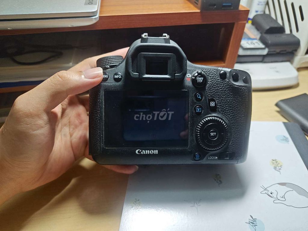 Máy ảnh Canon 6D Đen . Mua bán Máy ảnh, Máy quay tại Quận Hà Đông Hà Nội được đăng bởi Tùng hình 1