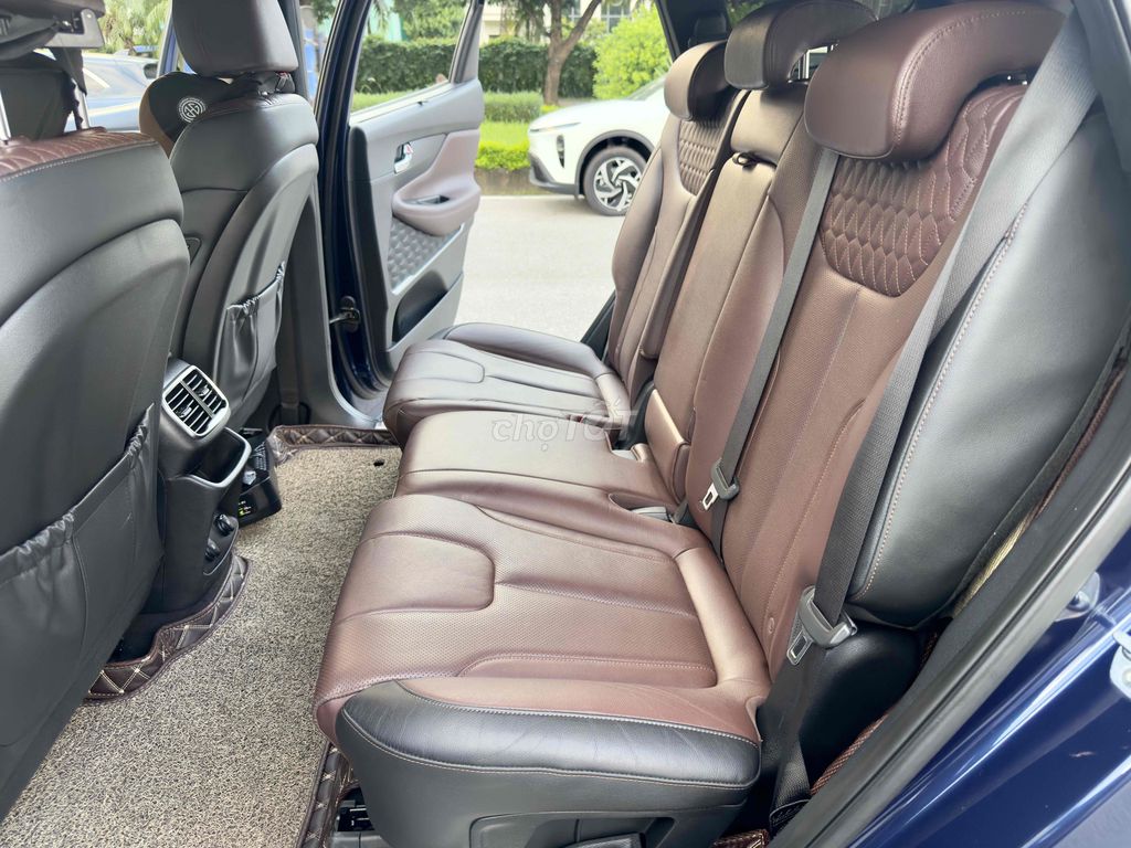 Hyundai SantaFe  2.2L Dầu Premium 2020. Mua bán Ô tô tại Quận Long Biên Hà Nội được đăng bởi Tạ Dũng hình 8