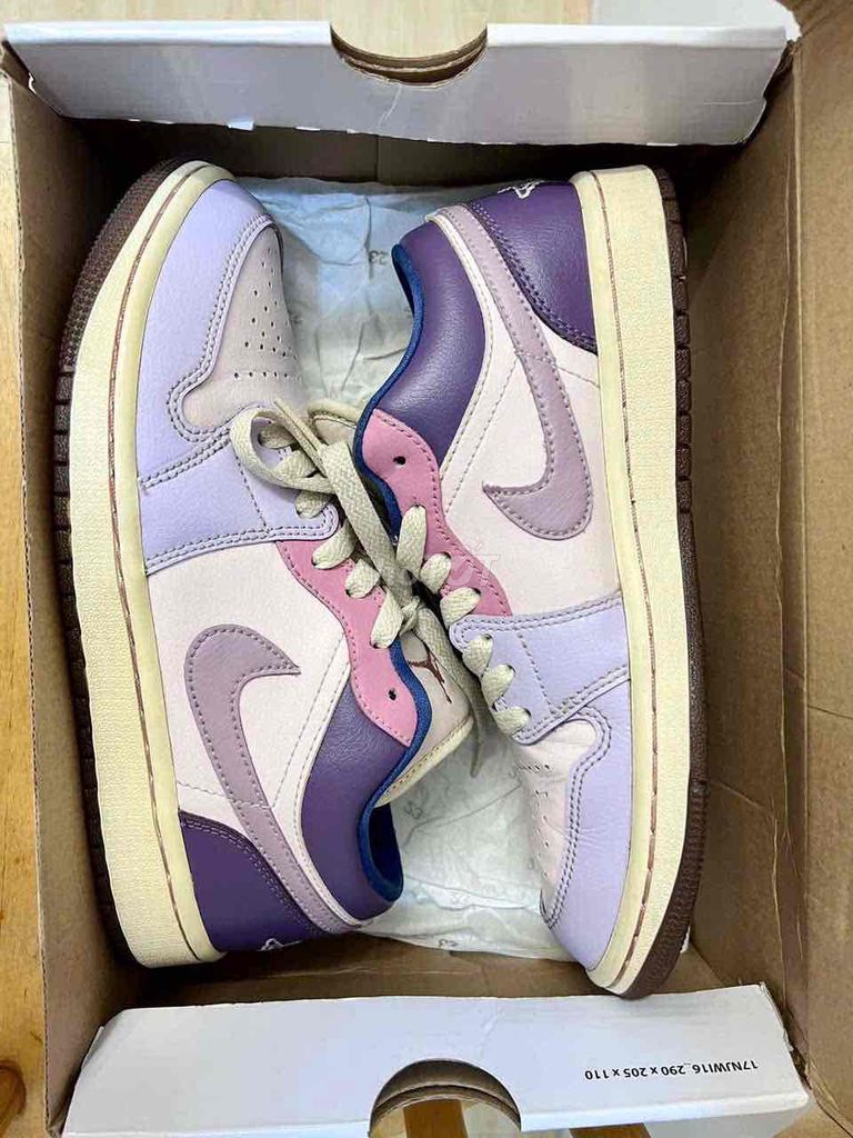 Giày thể thao Nike Air Jordan 1 Low Nữ 38.5. Mua bán Giày dép tại Quận 1 Tp Hồ Chí Minh được đăng bởi DƯƠNG LỘC hình 1