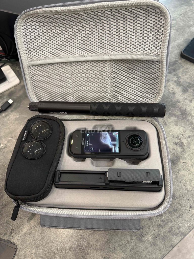 Insta360 X5 Combo Lướt. Mua bán Máy ảnh, Máy quay tại Huyện Gia Lâm Hà Nội được đăng bởi Vũ Văn Thượng hình 1