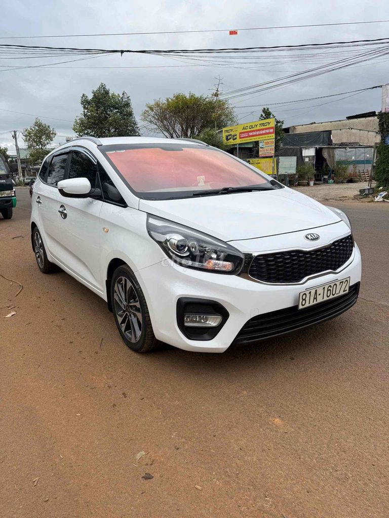 Kia Rondo 2018 Số sàn màu Trắng. Mua bán Ô tô tại Thành phố Pleiku Gia Lai được đăng bởi Dinh Trung  hình 3
