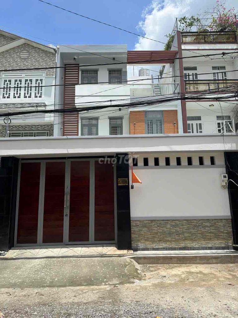 Rent · 4 bd · 105 м² · Quận 12, ул. Ngã Tư Ga