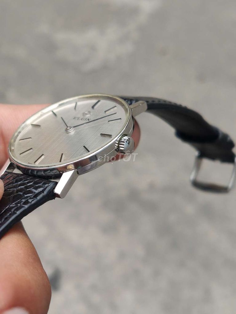 Đồng hồ elgin máy lên dây đậm chất vintage