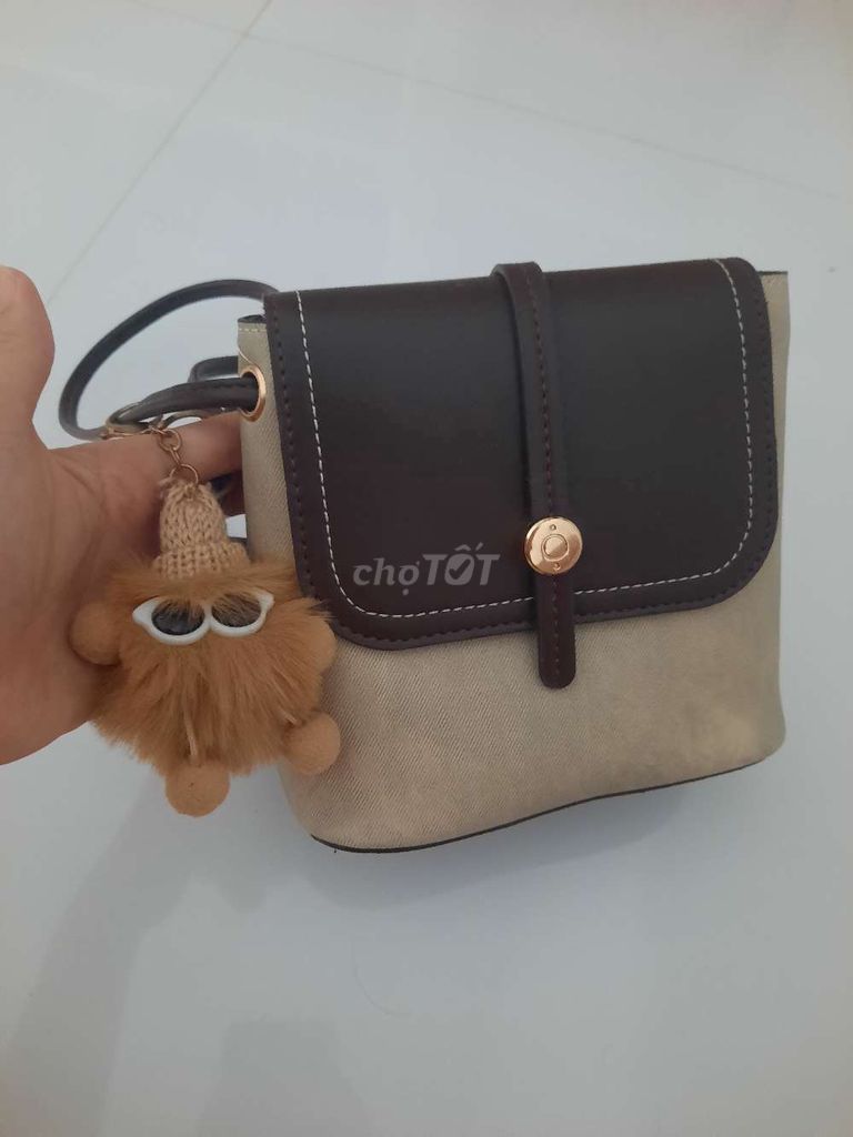 Túi đeo chéo Nữ Da, vải. Mua bán Túi xách tại Thị xã Vĩnh Châu Sóc Trăng được đăng bởi  Tuyet Gia hình 1