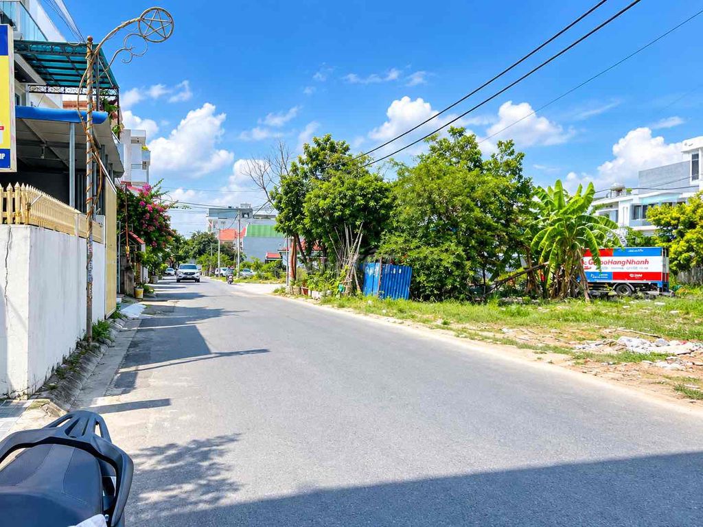 Bán nhà mặt đường 4tầng - Lê Hồng Phong - Hải An - Đằng Hải  70m2 6ty8
