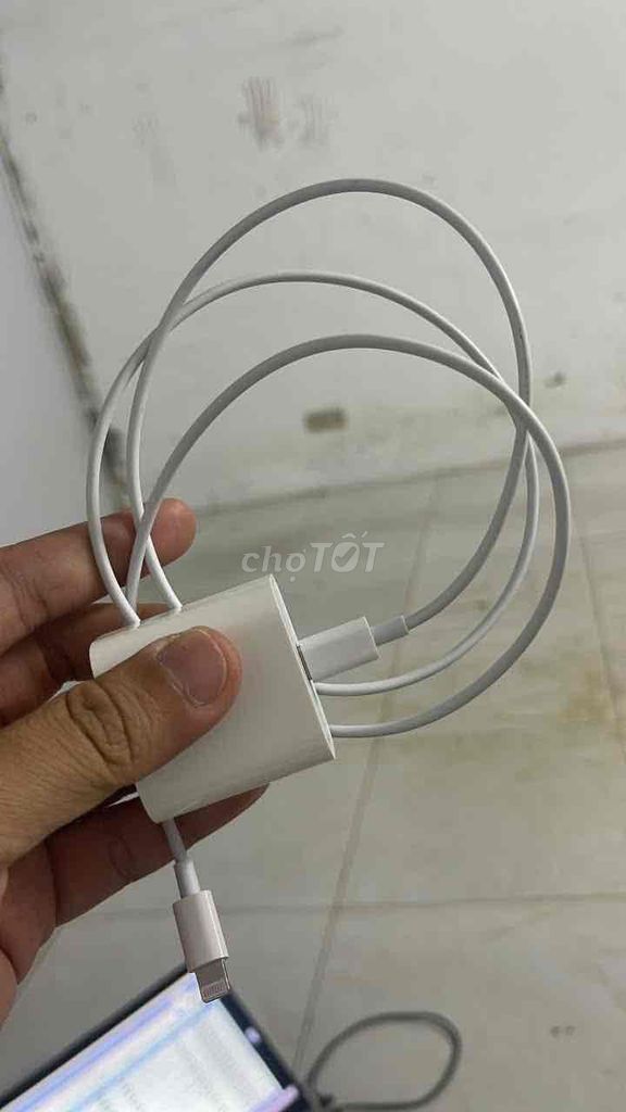Sạc Apple iPhone 35W Trắng Mới. Mua bán Phụ kiện (Màn hình, Chuột...) tại Quận Hai Bà Trưng Hà Nội được đăng bởi Ngô Ngọc Nam hình 1