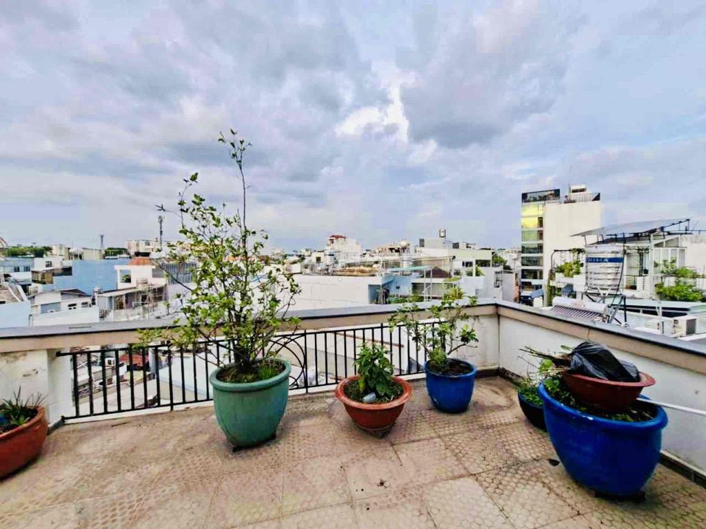 Дом 5 этажей, 95м2, ширина 5м, прямо у Cityland Фан Ван Три