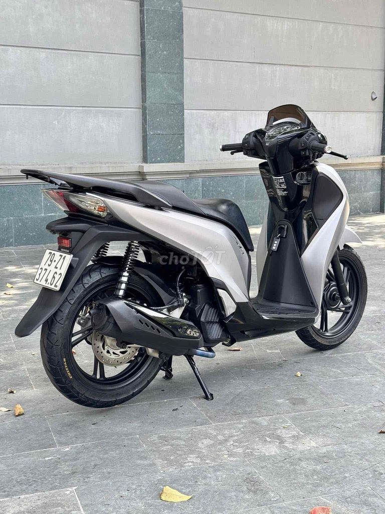 SH 150 ABS 2017 XÁM TITAN MÁY ZIN CHÍNH CHỦ CÓ GÓP. Mua bán Xe máy tại Thành phố Thủ Đức Tp Hồ Chí Minh được đăng bởi Khoa Đặng hình 9