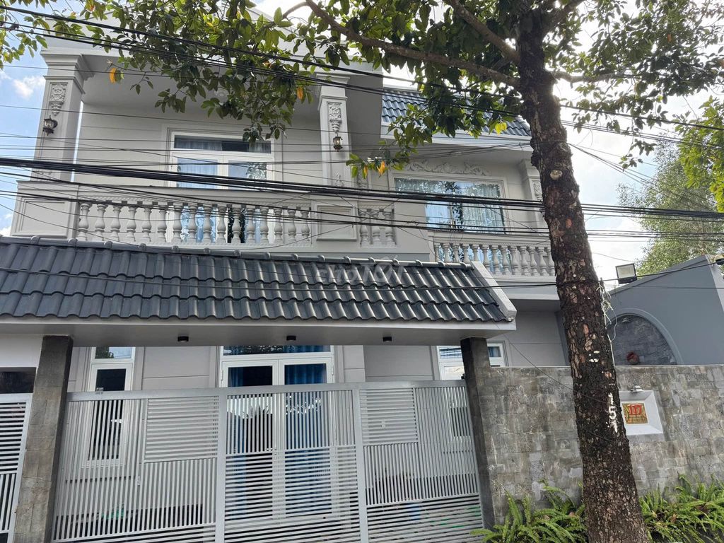 Мини-вилла с офисом на горе Фан Бой Чау, Тху Дау Мот, HCMC
